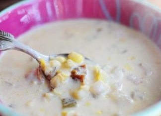 Flavorful Corn Chowder with a Spicy Twist
