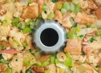 A very nice way to prepare the stuffing for Thanksgiving