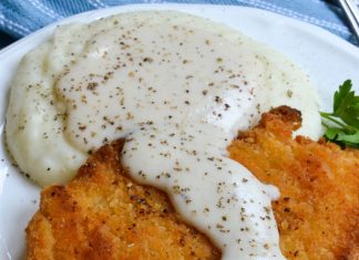 Creamy Homestyle White Delight Gravy