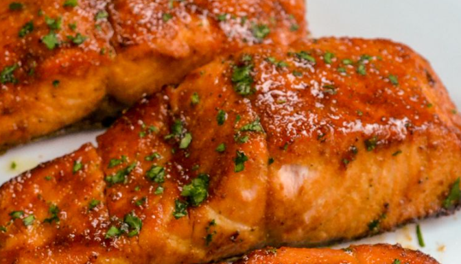 Crispy Herb-Infused Air Fryer Salmon Recipe: