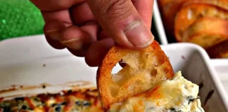 Sizzling Spinach Artichoke Symphony: A Dip to Remember