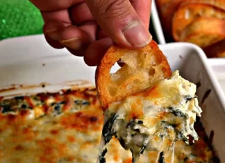Sizzling Spinach Artichoke Symphony: A Dip to Remember