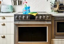 How to Clean All the Parts of Your Oven Door