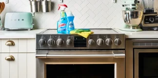 How to Clean All the Parts of Your Oven Door