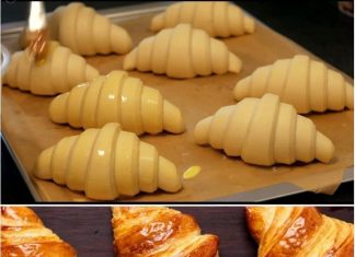 Crafting Fragrant Cornetti – Italian Croissants with a Bar-Like Allure