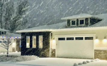6 Ways to Melt Ice Without Salt or Ice Melt