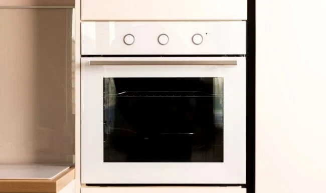 How to Clean the Glass on Your Oven Door