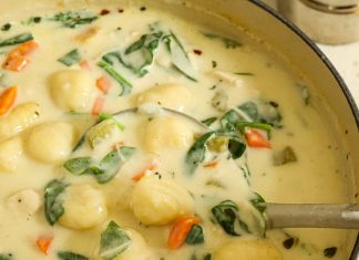 CHICKEN GNOCCHI SOUP