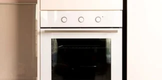 How to Clean the Glass on Your Oven Door