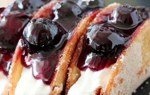 Blueberry Cheesecake Tacos