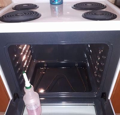 HOMEMADE OVEN CLEANER – A NATURAL AND EFFECTIVE SOLUTION FOR A SPARKLING KITCHEN