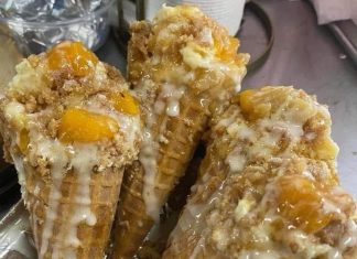 Peach Cobbler Cheesecake Cones