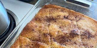 Apple Cheesecake Danish Bars