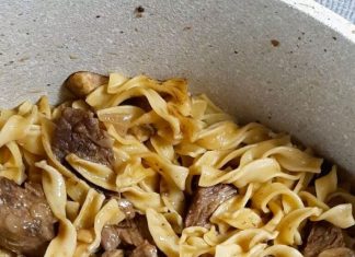 CROCKPOT BEEF TIPS & NOODLES
