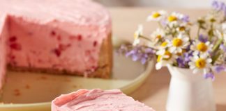 No-Bake Strawberry Cheesecake