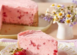 No-Bake Strawberry Cheesecake