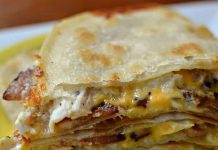 CHICKEN QUESADILLA