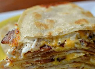 CHICKEN QUESADILLA