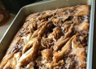 Cinnabon Cinnamon Roll Cake