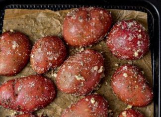 Parmesan Garlic Roasted Potatoes