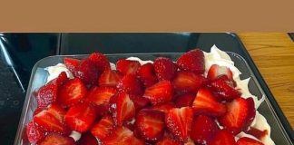 Strawberry Cream Cheese Icebox Cake Recipe