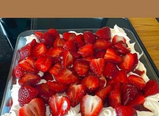 Strawberry Cream Cheese Icebox Cake Recipe