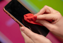 How to Safely and Effectively Clean Your Phone Screen