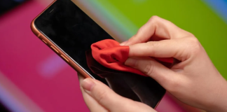 How to Safely and Effectively Clean Your Phone Screen