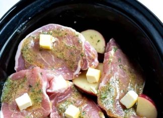 CROCKPOT RANCH PORK CHOPS AND POTATOES