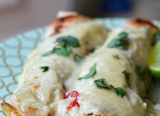 Easy Creamy Shrimp Enchiladas