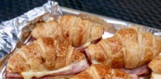 HAWAIIAN HAM AND CHEESE SANDWICH