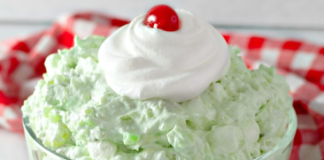 Easy Watergate Salad (5-ingredients)