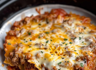Effortless Gourmet: Discover the Magic of Crockpot Lasagna – A Slow-Cooked Delight!