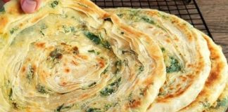 Simple Delights: Spinach and Green Onion Pan Flatbread