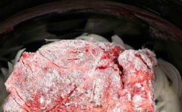 Put Floured Beef Over a Bed of Onions in a Slow Cooker for This Remarkable Meal