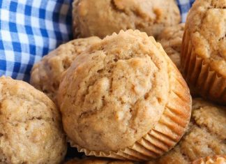 Applesauce Muffins