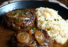 Savory Delight: Hamburger Steaks with Onion Gravy – Rich and Flavorful!