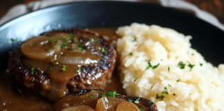 Savory Delight: Hamburger Steaks with Onion Gravy – Rich and Flavorful!