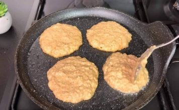 Pancakes with Apple and Cinnamon Flavors