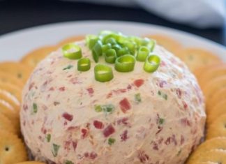 Cheese Ball with Creamed Beef Bits