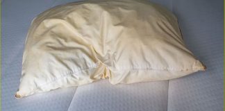 The Ultimate Guide to Reviving Your Dingy Pillows: A Cleaning Hack You Can’t Miss!