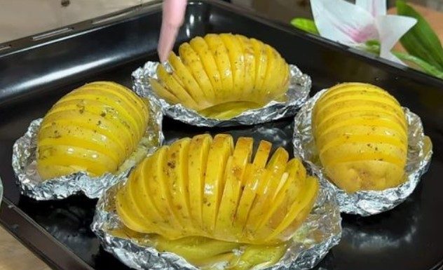 Garlic and Herb Baked Potatoes