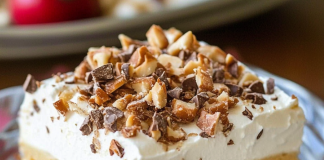 Fall Favorite: Pumpkin Delight – A Luscious Layered Dessert!