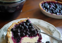 Berry Bliss: Fresh Blueberry Cheesecake with Homemade Crust – Pure Indulgence!