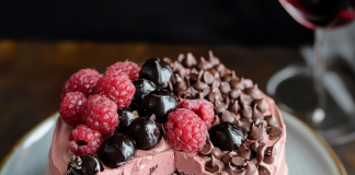 Decadent Fusion: Red Wine Chocolate Cake – A Rich, Velvety Treat!