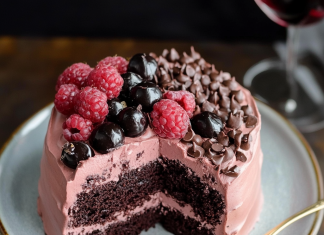Decadent Fusion: Red Wine Chocolate Cake – A Rich, Velvety Treat!
