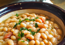 Comfort in Every Bite: Savory Slow-Cooked Northern Beans – Perfectly Seasoned!
