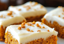 Autumn Bliss: Pumpkin Bars with Cream Cheese Frosting – A Seasonal Favorite!