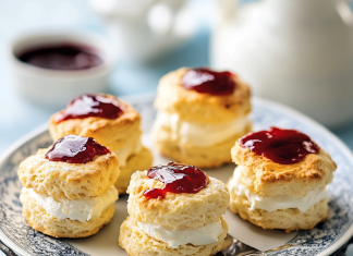 Flaky Perfection: The Best Scones Ever – Irresistibly Delicious!