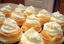Simply Irresistible: Mom’s Famous Cream Puffs – A Melt-in-Your-Mouth Delight!